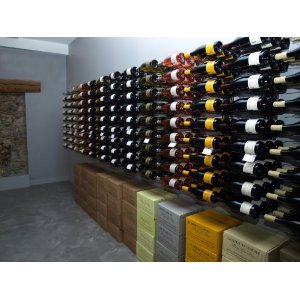 support mural pour vos espace de vente de vos bouteilles de vn